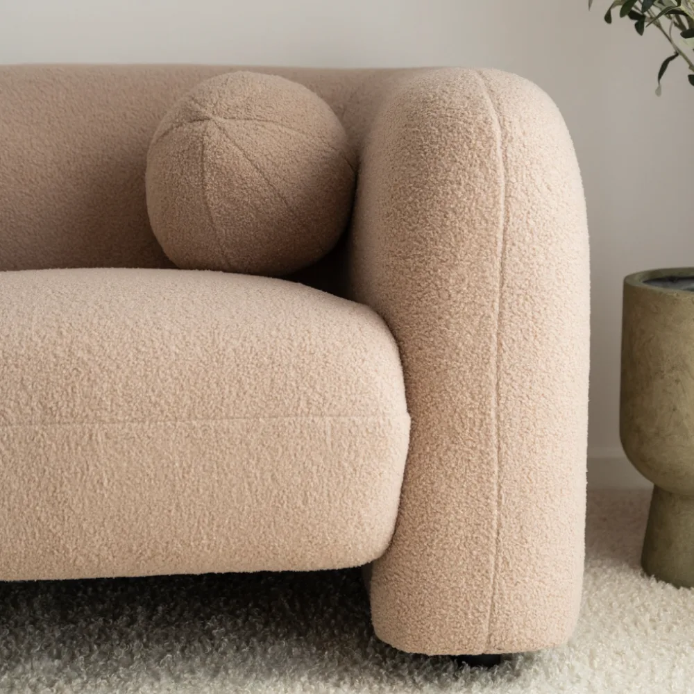 The Lauren Bacall Sofa Signature - Image 5